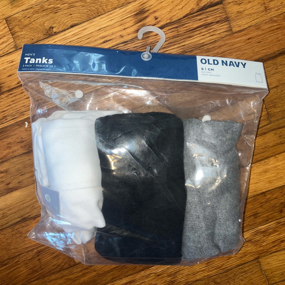 Old Navy 3 pack Men’s Tanks